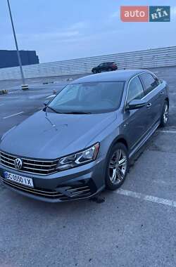 Седан Volkswagen Passat 2017 в Львове