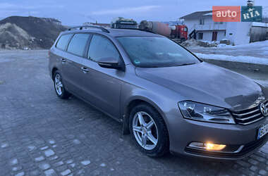 Универсал Volkswagen Passat 2011 в Золочеве