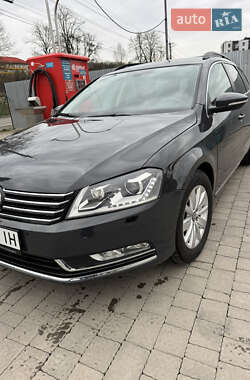 Универсал Volkswagen Passat 2012 в Ужгороде