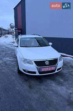 Универсал Volkswagen Passat 2009 в Киверцах