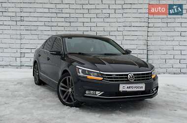 Седан Volkswagen Passat 2018 в Киеве