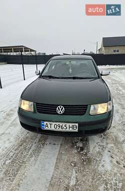 Седан Volkswagen Passat 2000 в Городенке