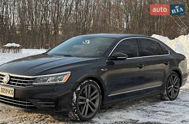 Седан Volkswagen Passat 2017 в Києві