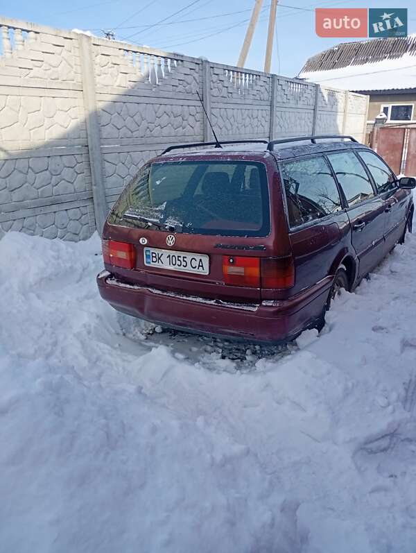 Универсал Volkswagen Passat 1995 в Ровно