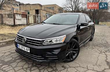 Седан Volkswagen Passat 2016 в Кривому Розі