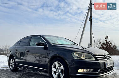 Седан Volkswagen Passat 2011 в Львове