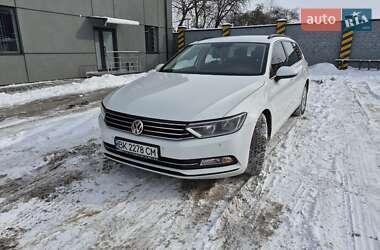 Универсал Volkswagen Passat 2016 в Ровно
