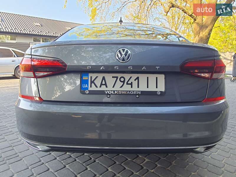 Седан Volkswagen Passat 2020 в Киеве