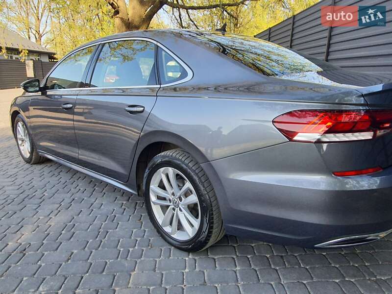 Седан Volkswagen Passat 2020 в Киеве