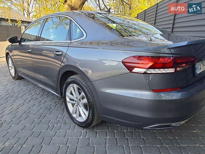 Седан Volkswagen Passat 2020 в Киеве
