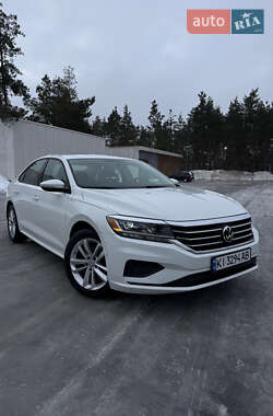 Седан Volkswagen Passat 2020 в Києві