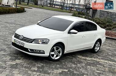Седан Volkswagen Passat 2013 в Мукачево