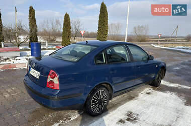 Седан Volkswagen Passat 2002 в Черновцах
