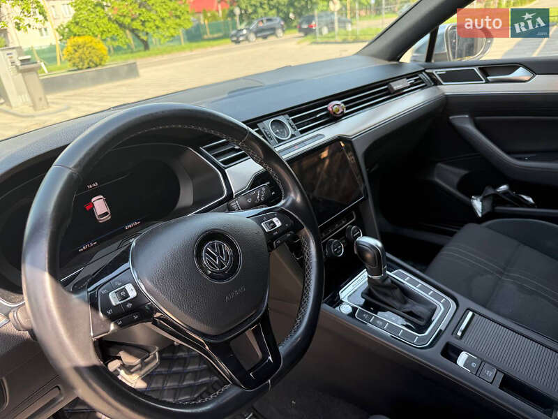 Универсал Volkswagen Passat 2019 в Ужгороде