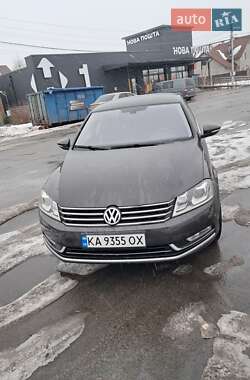 Седан Volkswagen Passat 2011 в Буче