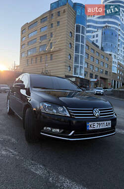 Седан Volkswagen Passat 2014 в Дніпрі