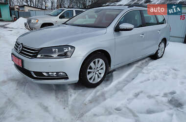 Універсал Volkswagen Passat 2013 в Львові