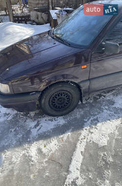 Седан Volkswagen Passat 1992 в Харькове