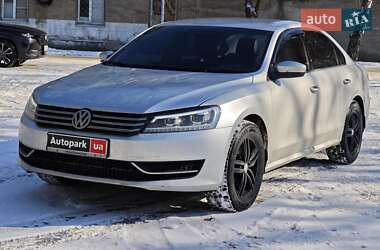 Седан Volkswagen Passat 2013 в Харькове