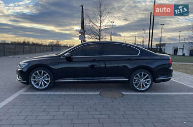 Седан Volkswagen Passat 2017 в Мукачево