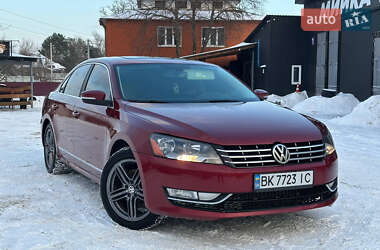 Седан Volkswagen Passat 2014 в Києві