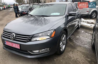 Седан Volkswagen Passat 2015 в Луцьку