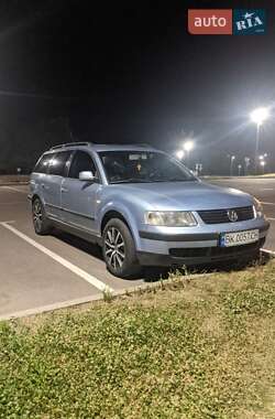 Универсал Volkswagen Passat 1999 в Ровно