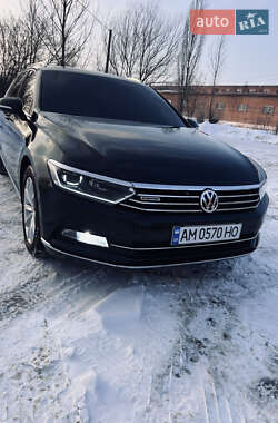 Универсал Volkswagen Passat 2018 в Житомире