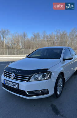 Седан Volkswagen Passat 2012 в Запорожье