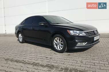 Седан Volkswagen Passat 2018 в Киеве