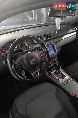 Універсал Volkswagen Passat 2012 в Сколе