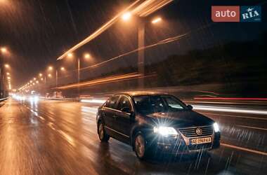 Седан Volkswagen Passat 2006 в Марганці