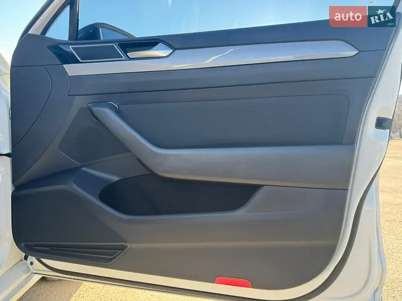 Volkswagen Passat 2020 VIN WVWZZZ3CZME029131 фото оголошення 20 з 59