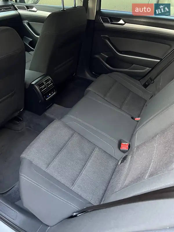 Volkswagen Passat 2016 VIN WVWZZZ3CZHE088526 фото оголошення 8 з 49