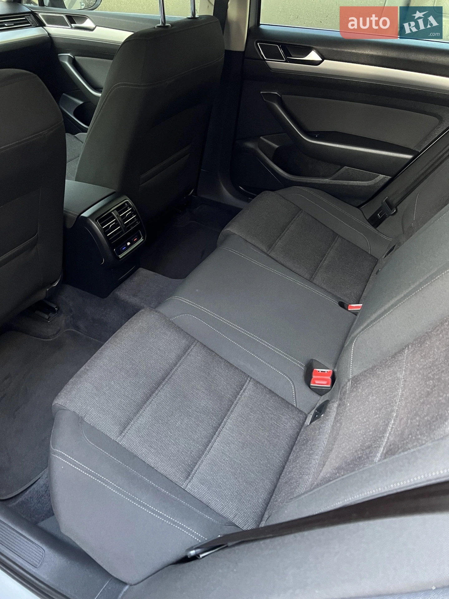 2016 Volkswagen Passat - мініатюра 8