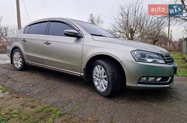 Седан Volkswagen Passat 2013 в Миколаєві