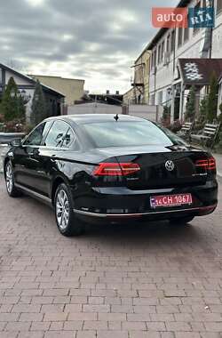 Седан Volkswagen Passat 2017 в Моршині