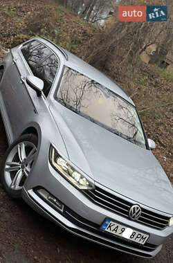 Универсал Volkswagen Passat 2015 в Киеве