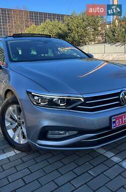 Универсал Volkswagen Passat 2022 в Луцке