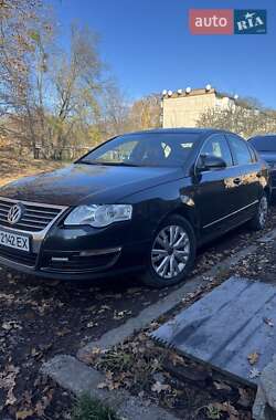 Седан Volkswagen Passat 2005 в Кропивницком