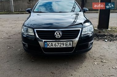 Універсал Volkswagen Passat 2009 в Миколаєві