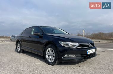 Седан Volkswagen Passat 2017 в Львові