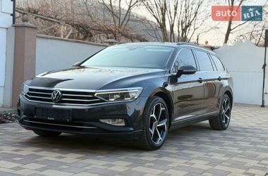 Универсал Volkswagen Passat 2021 в Мукачево