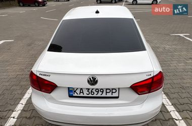 Седан Volkswagen Passat 2013 в Києві