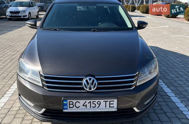 Седан Volkswagen Passat 2013 в Львове