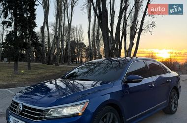 Седан Volkswagen Passat 2016 в Запорожье