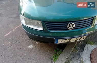 Универсал Volkswagen Passat 2002 в Киеве