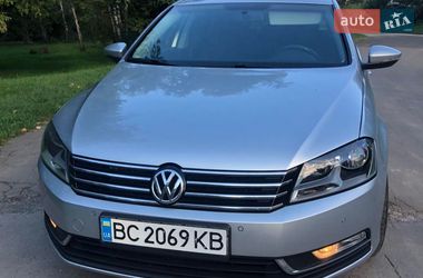 Універсал Volkswagen Passat 2012 в Львові