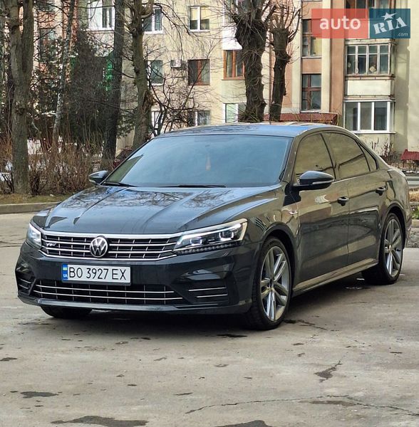 Седан Volkswagen Passat 2018 в Тернополе