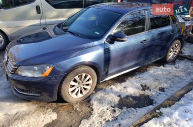 Седан Volkswagen Passat 2012 в Києві